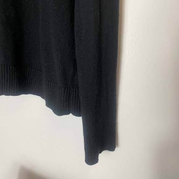 Banana Republic Black V-Neck Cotton Cashmere Blend Sweater Fall Preppy - Picture 4 of 7